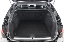 Audi A4 Avant 40 TDI advanced quattro in MYTHOSSCHWARZ METALLIC