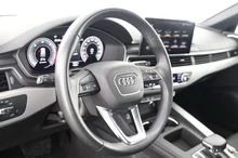 Audi A4 Avant 40 TDI advanced quattro in MYTHOSSCHWARZ METALLIC