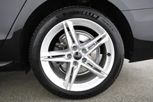 Audi A4 Avant 40 TDI advanced quattro in MYTHOSSCHWARZ METALLIC