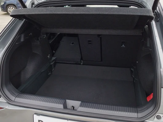 Bild eines VW T-Roc R-Line eTSI DSG