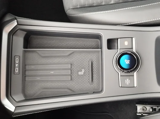 Bild eines VW T-Roc R-Line eTSI DSG