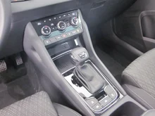Škoda Karoq 4x4 Selection TDI DSG in Smokey Diamond-Silber Metallic