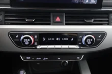Audi A4 Avant 40 TDI advanced quattro in MYTHOSSCHWARZ METALLIC