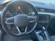 VW Passat Variant Business TDI DSG in Uranograu