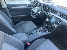 VW Passat Variant Business TDI DSG in Uranograu