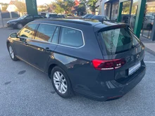 VW Passat Variant Business TDI DSG in Uranograu