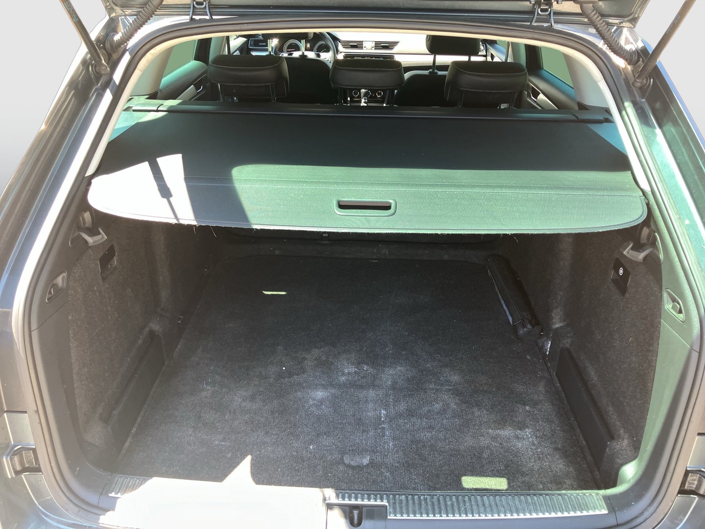 Škoda SUPERB Combi Style TDI DSG | Bild 23 von 25
