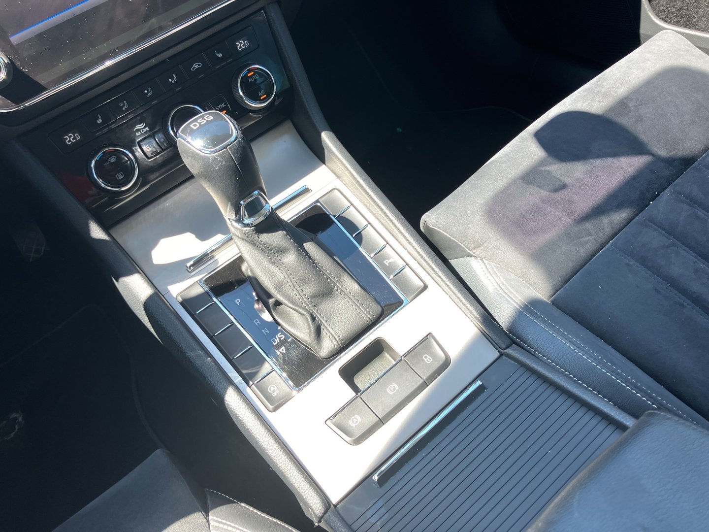 Škoda SUPERB Combi Style TDI DSG | Bild 22 von 25