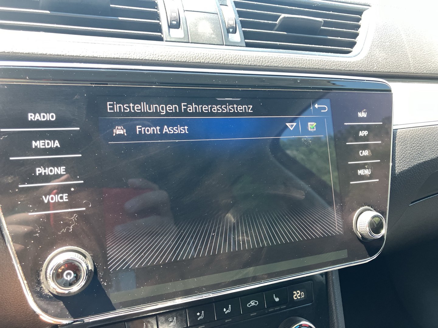 Škoda SUPERB Combi Style TDI DSG | Bild 14 von 25