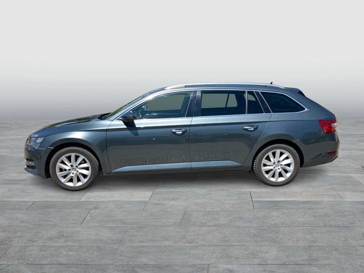 Škoda SUPERB Combi Style TDI DSG | Bild 2 von 25