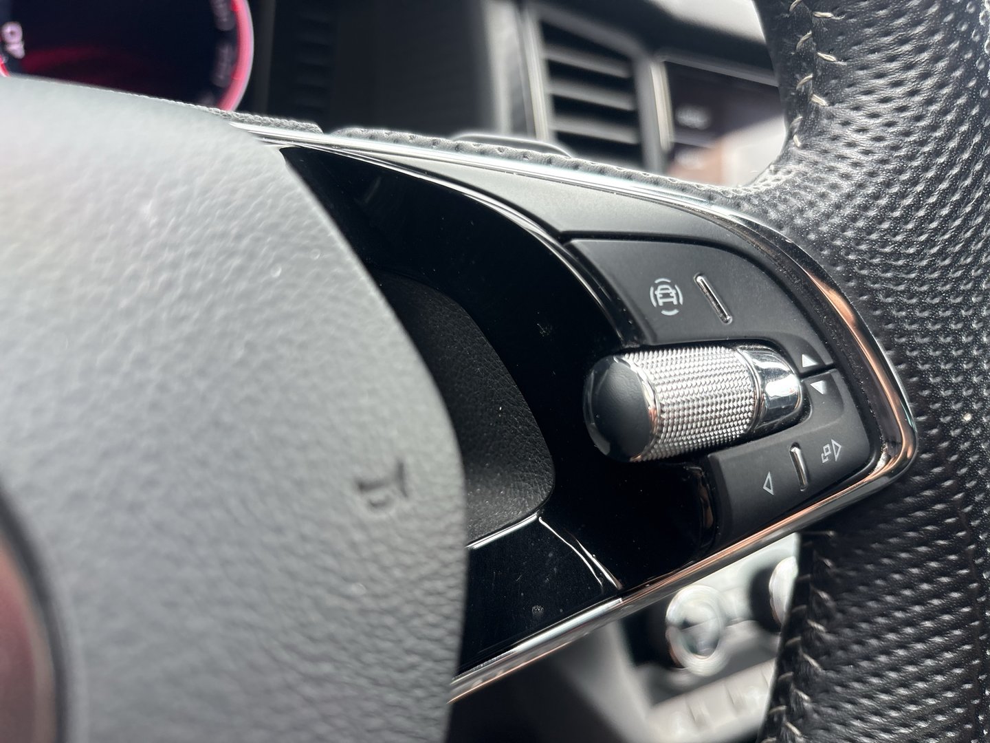Škoda KODIAQ SPORTLINE TSI ACT DSG | Bild 12 von 18