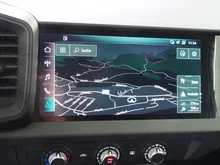 Audi A1 Sportback 25 TFSI S line exterieur in Gletscherweiss Metallic