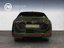 VW Passat Variant Sport eHybrid 150kW in Grenadillschwarz Metallic