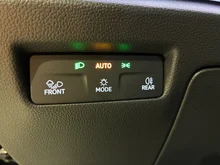 VW Passat Variant Sport eHybrid 150kW in Grenadillschwarz Metallic