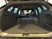 VW Passat Variant Sport eHybrid 150kW in Grenadillschwarz Metallic