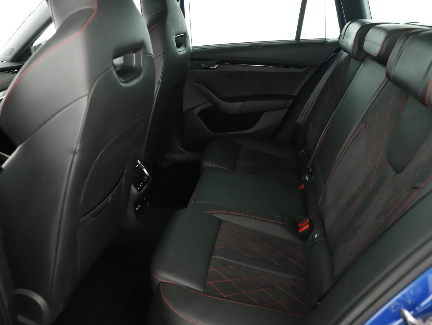 Škoda OCTAVIA Combi RS iV 245 DSG | Bild 22 von 27