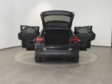 Audi Q2 30 TDI intense in brillantschwarz klar