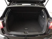 Audi Q2 30 TDI intense in brillantschwarz klar