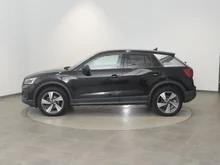 Audi Q2 30 TDI intense in brillantschwarz klar
