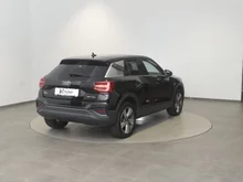 Audi Q2 30 TDI intense in brillantschwarz klar