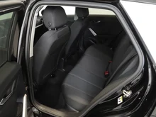 Audi Q2 30 TDI intense in brillantschwarz klar