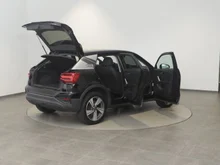 Audi Q2 30 TDI intense in brillantschwarz klar
