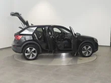 Audi Q2 30 TDI intense in brillantschwarz klar