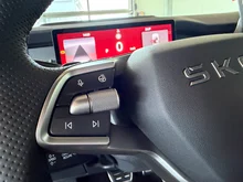 Škoda Peaq Sportline 90x in Stahl-Grau