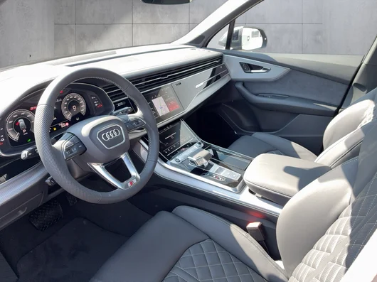 Bild eines Audi Q7 55 TFSI e quattro S line 290 kW