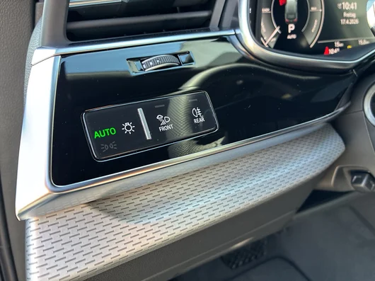 Bild eines Audi Q7 55 TFSI e quattro S line 290 kW