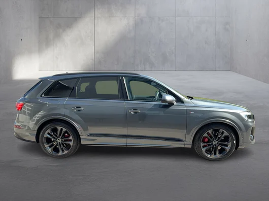 Bild eines Audi Q7 55 TFSI e quattro S line 290 kW