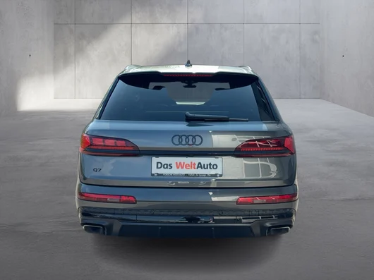 Bild eines Audi Q7 55 TFSI e quattro S line 290 kW