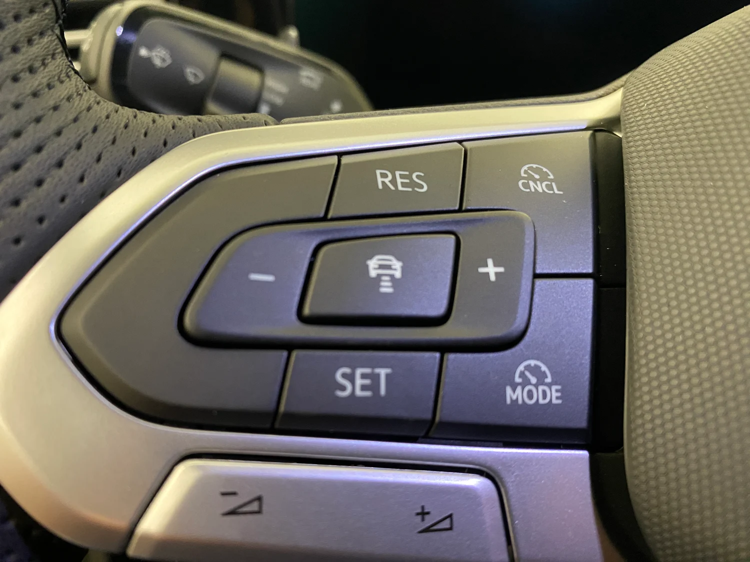 Bild eines VW Tiguan R-Line TDI 4MOTION DSG