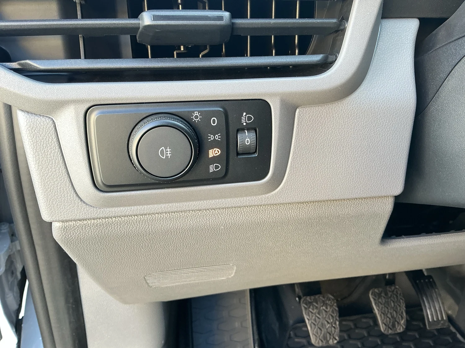 Bild eines VW Transporter Kombi TDI