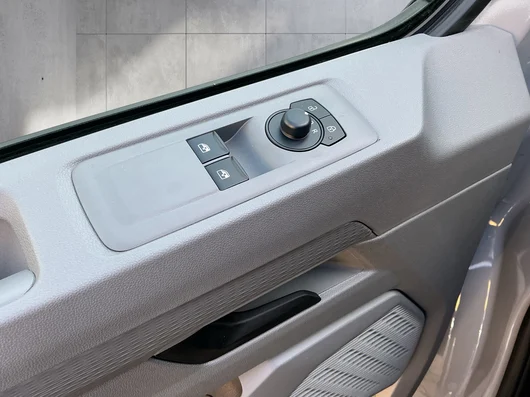 Bild eines VW Transporter Kombi TDI