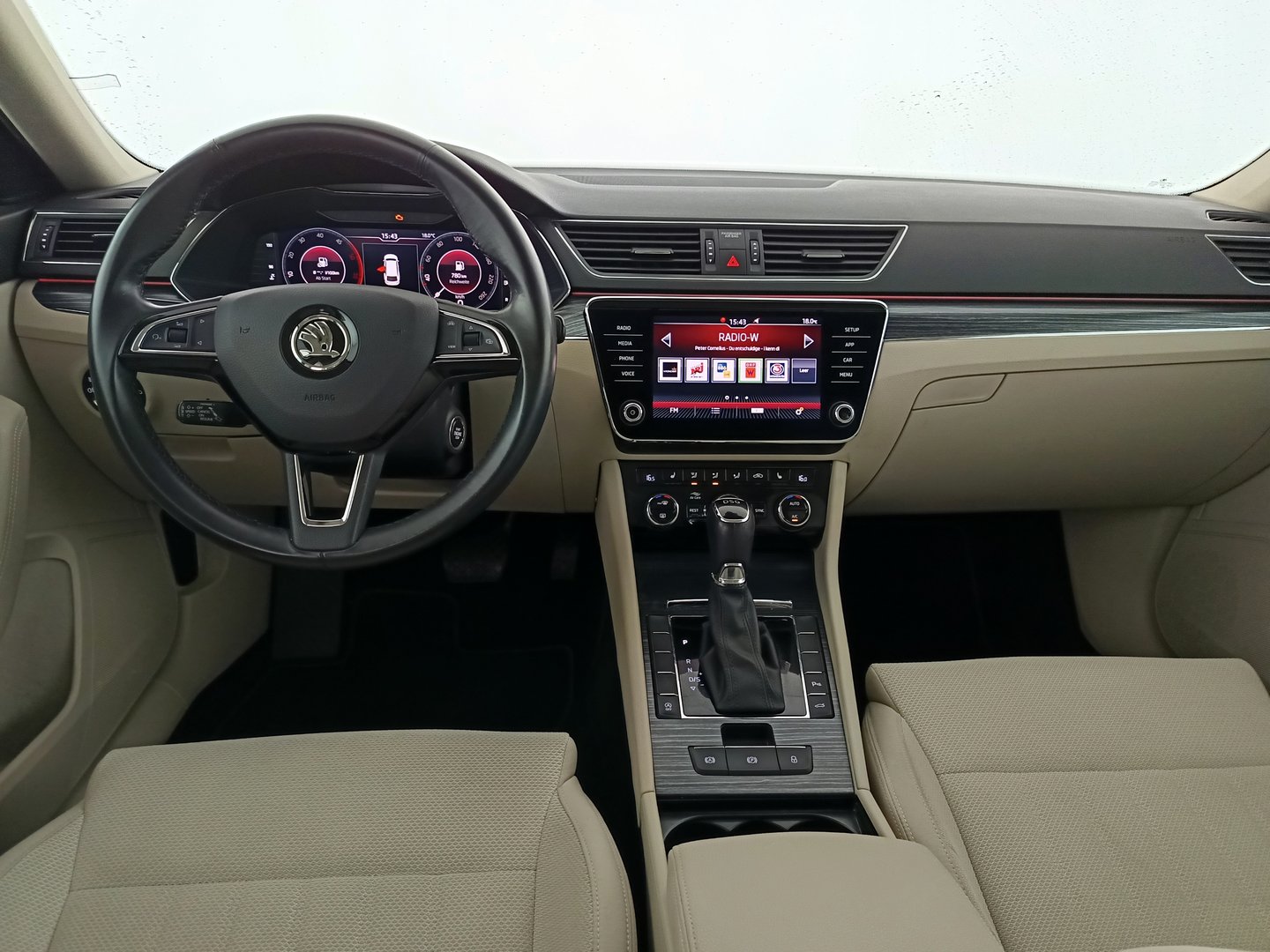 Škoda SUPERB Combi Style TDI DSG | Bild 14 von 34