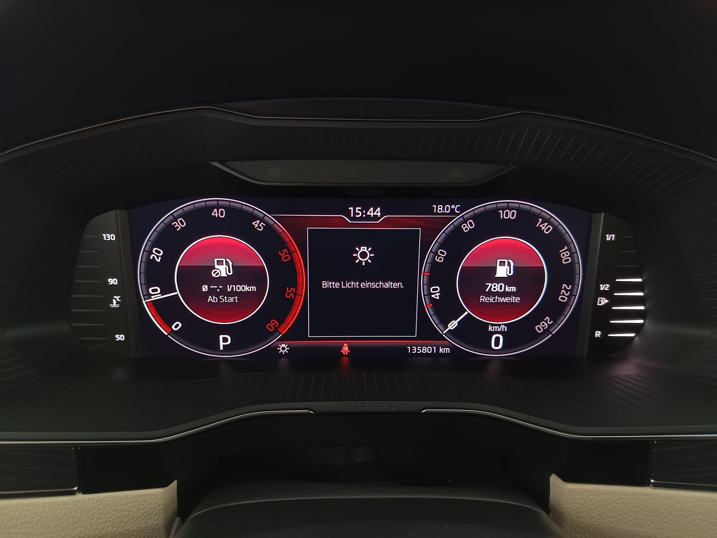 Škoda SUPERB Combi Style TDI DSG | Bild 15 von 34
