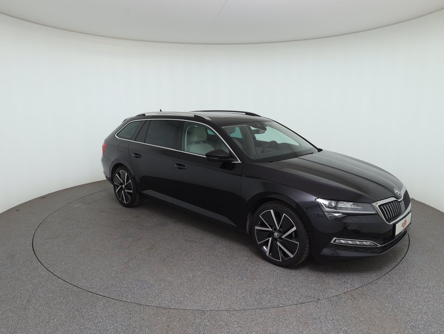 Škoda SUPERB Combi Style TDI DSG | Bild 3 von 34