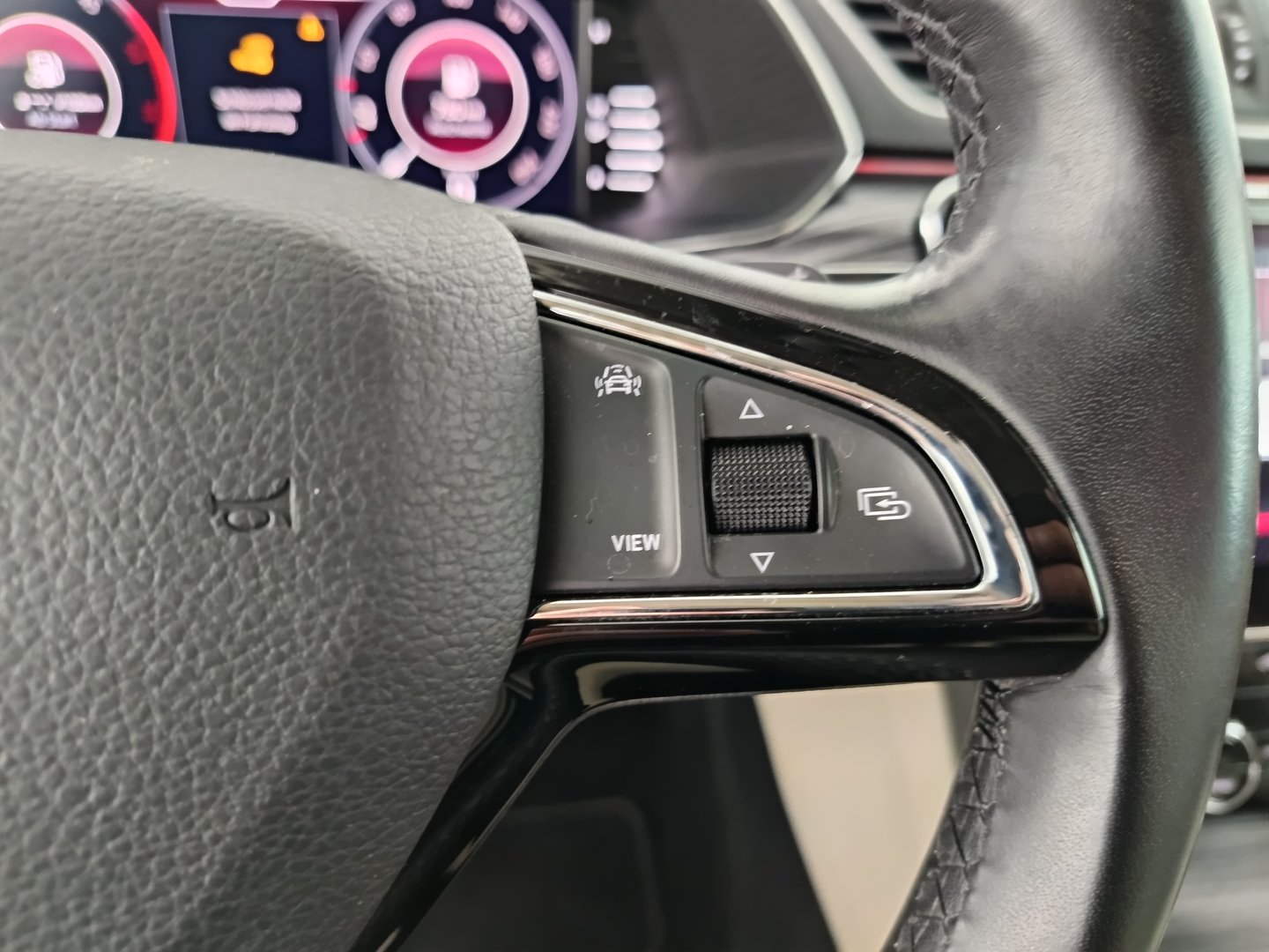 Škoda SUPERB Combi Style TDI DSG | Bild 17 von 34