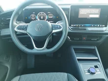 VW Tiguan Friends TDI 4MOTION DSG in Uranograu