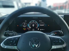 VW Tiguan Friends TDI 4MOTION DSG in Uranograu