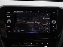 VW Passat Variant GTE Variant in DEEP BLACK PERLEFFEKT