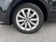 VW Sharan Business+ TDI SCR DSG 7-Sitzer in DEEP BLACK PERLEFFEKT