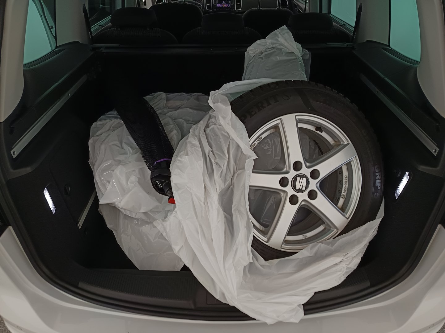 SEAT Alhambra Executive TDI DSG 4Drive | Bild 28 von 30