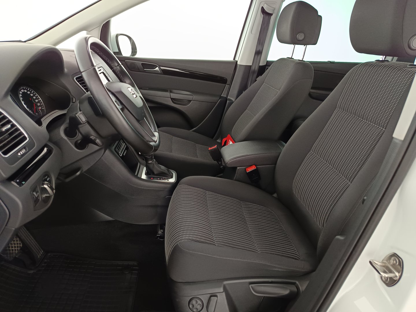 SEAT Alhambra Executive TDI DSG 4Drive | Bild 13 von 30