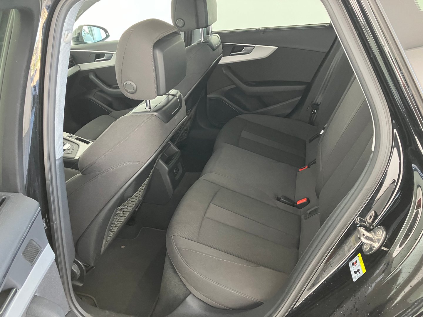 Audi A4 Avant 40 TDI advanced quattro | Bild 11 von 15