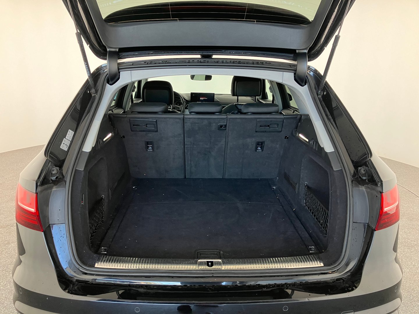 Audi A4 Avant 40 TDI advanced quattro | Bild 12 von 15