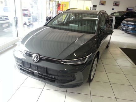 VW Golf Variant Business mHeV DSG