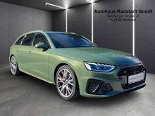 Audi A4 Avant 40 TFSI quattro S line in M4 Distriktgrün Metallic
