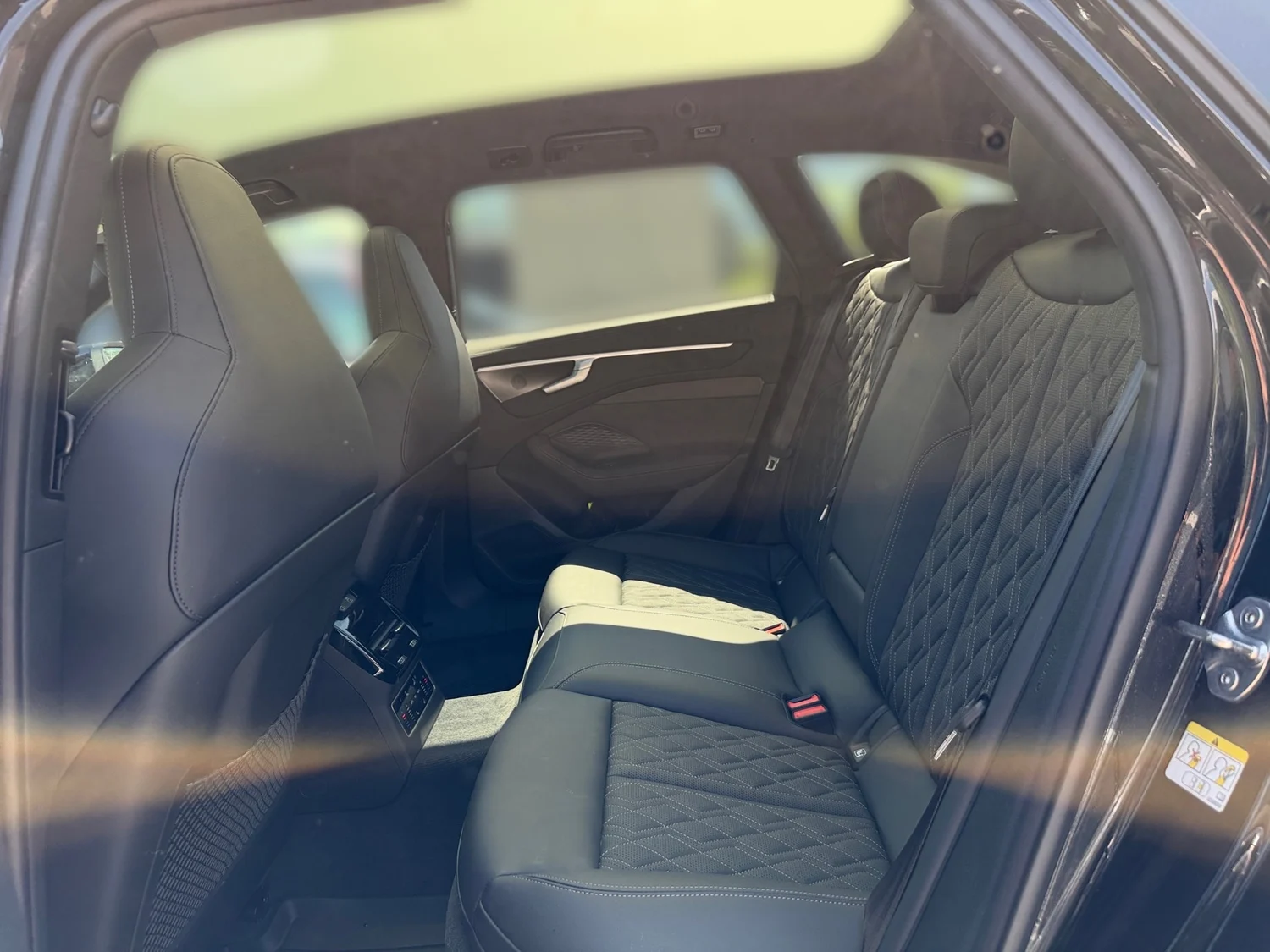 Bild eines Audi A6 Avant e-hybrid quattro 270 kW